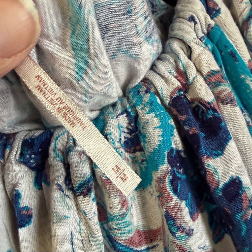 Floral Print Women's Top - Blue and White - Picture 4 of 7